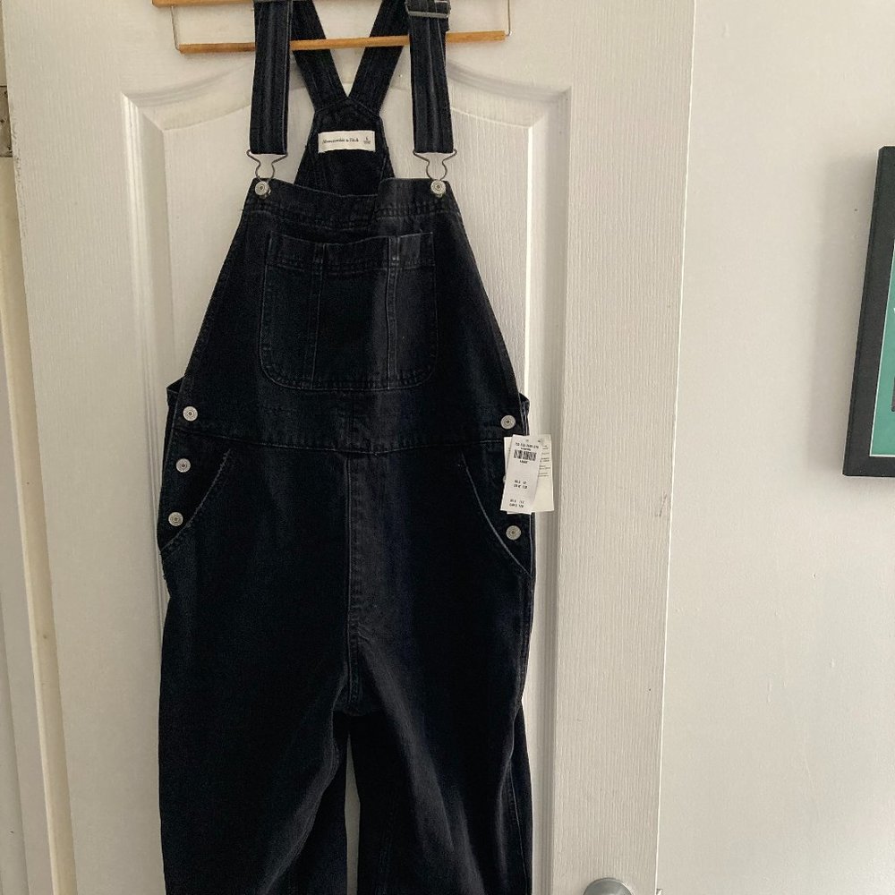 NWT Abercrombie & Fitch Black Denim Overalls - L
